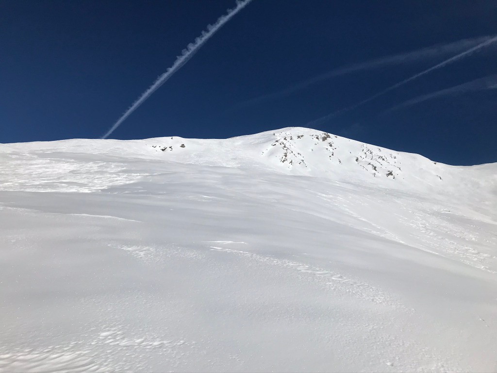 Le coni Borni au fond