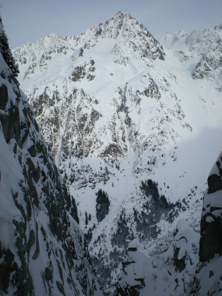 Pointes du Mouchillon : Le Couloir SO du Rocher d'Arguille.