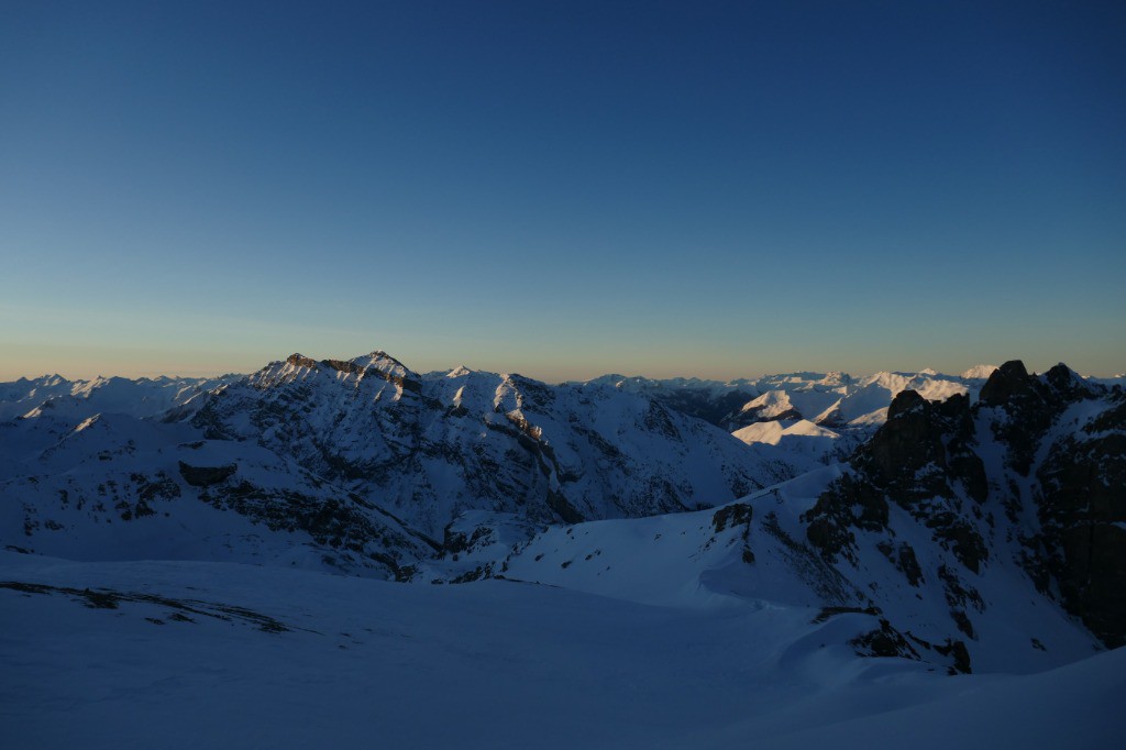 #58 Jour 4 - La vue s Jour 4 - La vue s'élargie en montant à Chauvet 3320m