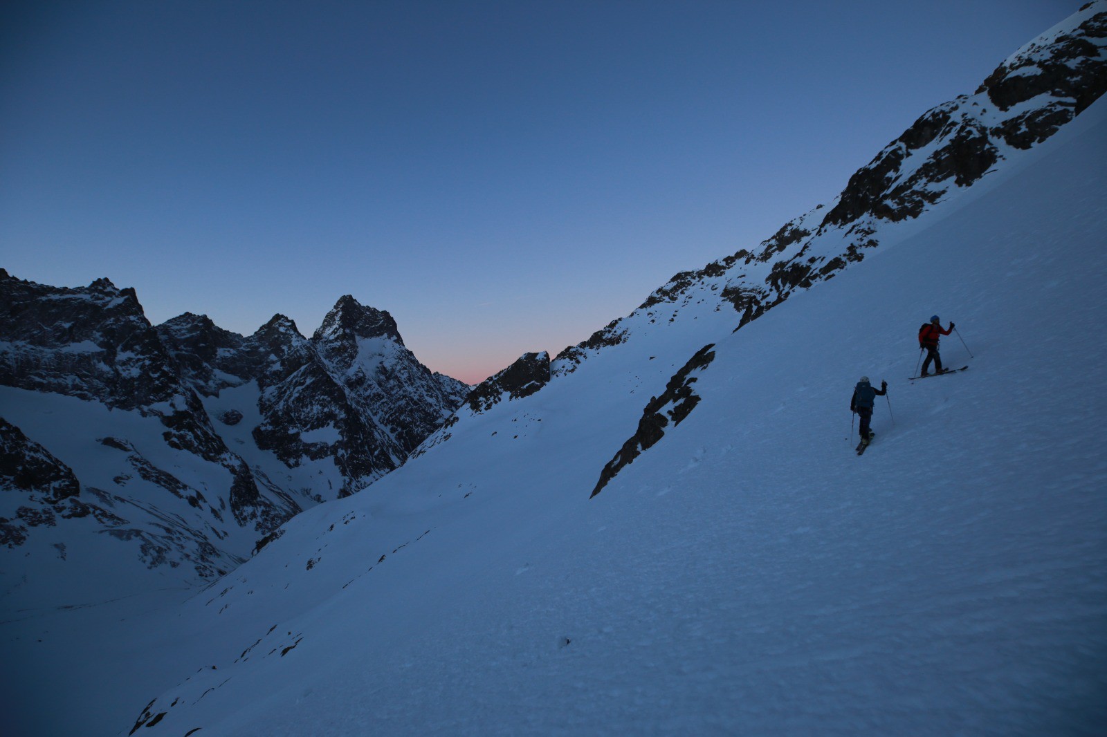 #11 Neige béton dans la traversée vers le glacier de la Selle Neige béton dans la traversée vers le glacier de la Selle