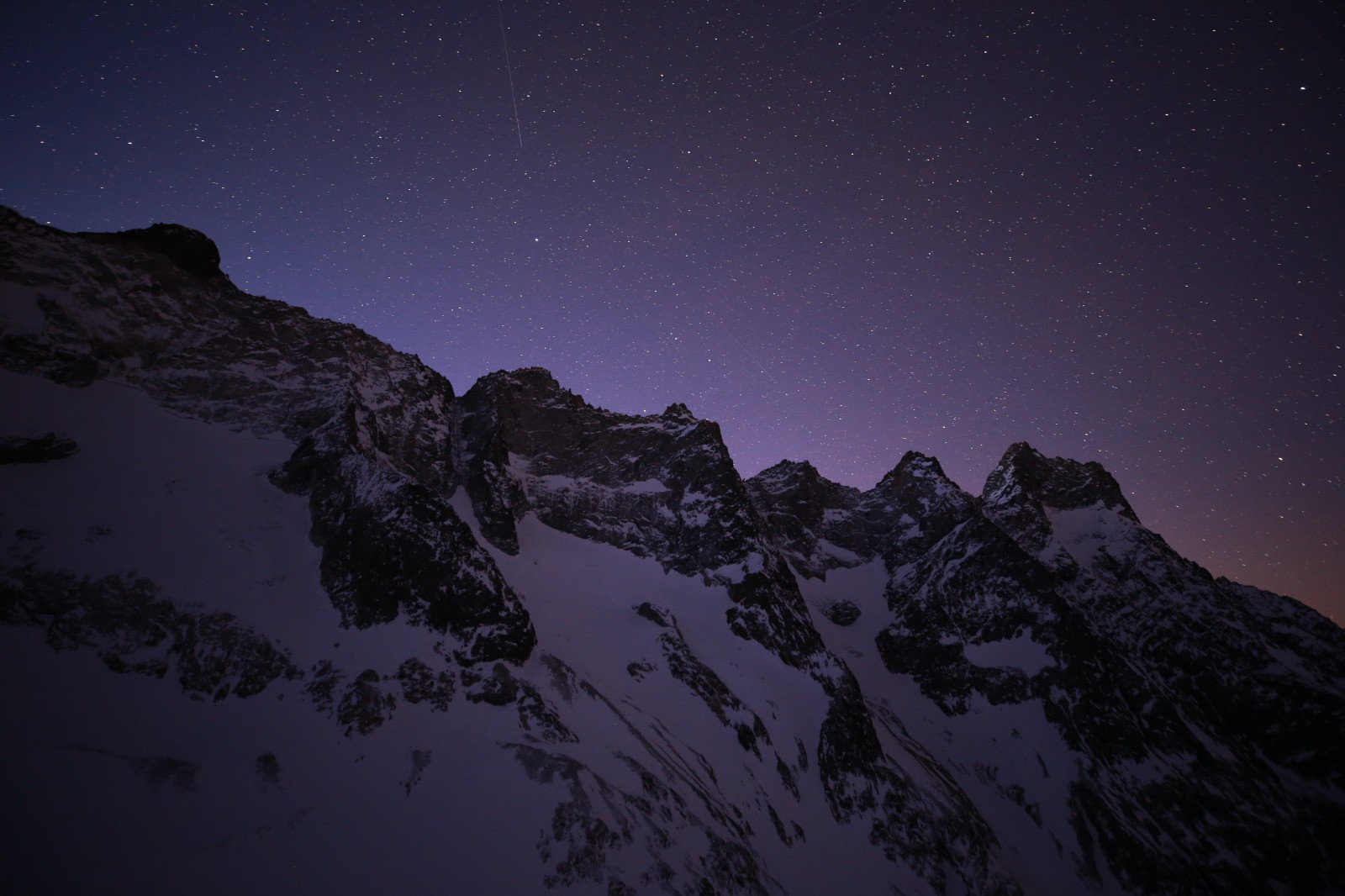 #10 Soreiller, Pointes du Burlan et la grandiose Aiguille du Plat de la Selle Soreiller, Pointes du Burlan et la grandiose Aiguille du Plat de la Selle