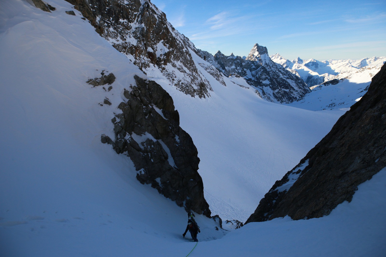 #17 Marie-Anne en termine dans la brèche du Rateau Marie-Anne en termine dans la brèche du Rateau