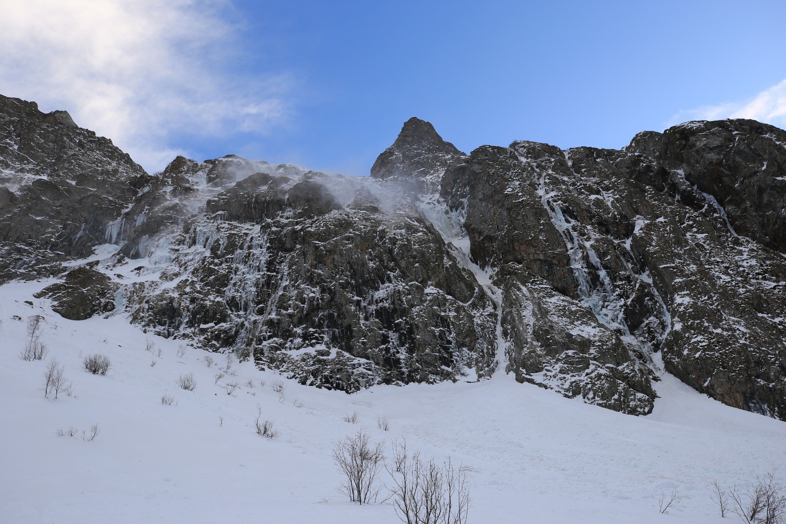 #2 Spindrift sur les cascades de la Selle Spindrift sur les cascades de la Selle