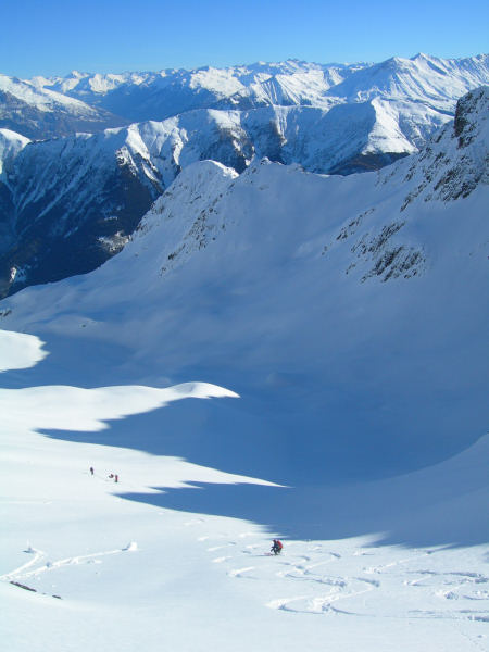 #6 Face Est du Col des Balmette : Le vallon est à nous ... ravage à suivre ! Face Est du Col des Balmette : Le vallon est à nous ... ravage à suivre !
