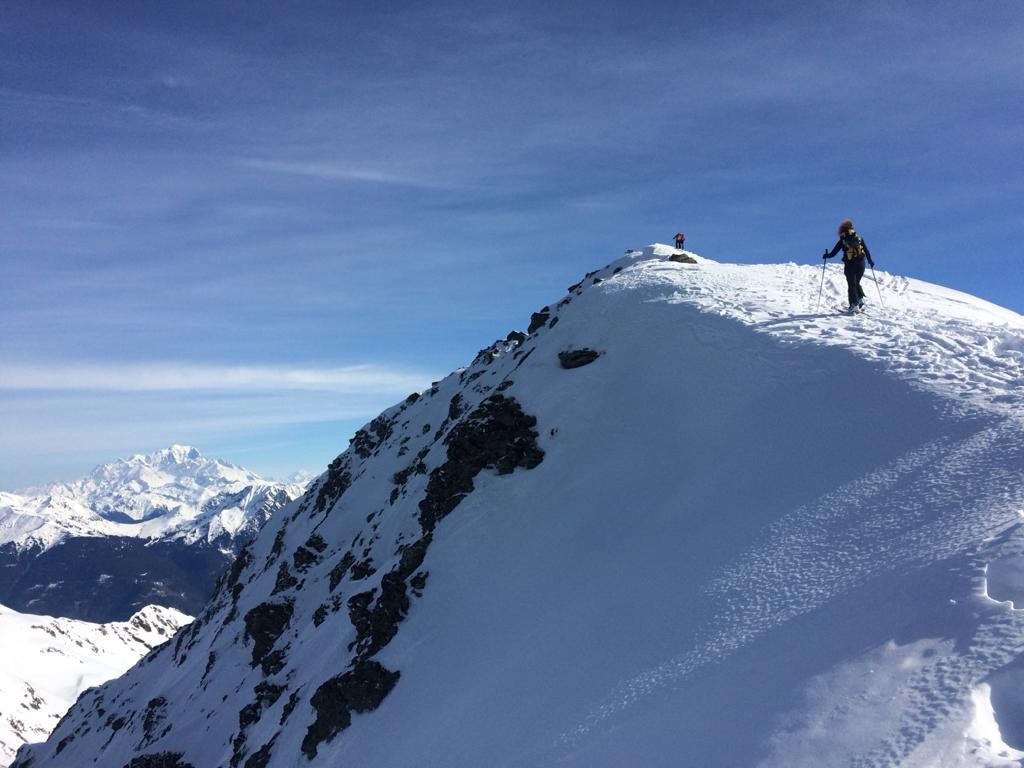 sur l'arête