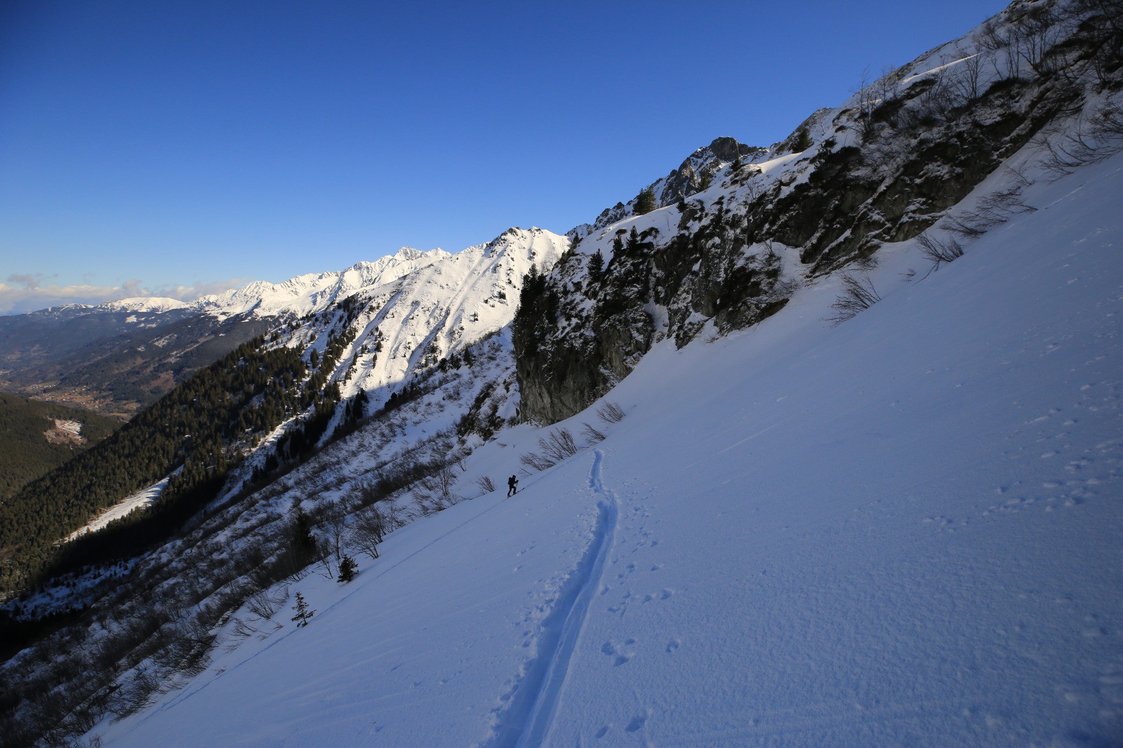 10/15cm de poudreuse sur fond dur, au top