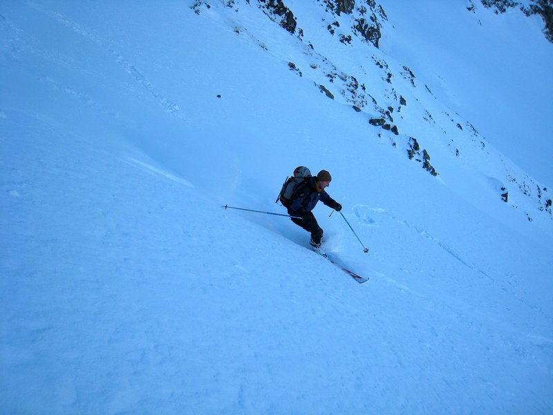 #9 Couloir N du Grand Charnier : dans la partie basse du couloir, 10cm de poudreuse fraiche Couloir N du Grand Charnier : dans la partie basse du couloir, 10cm de poudreuse fraiche