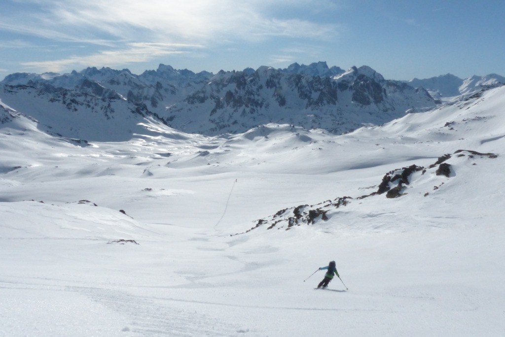 Ski grand large en direction des Drayères