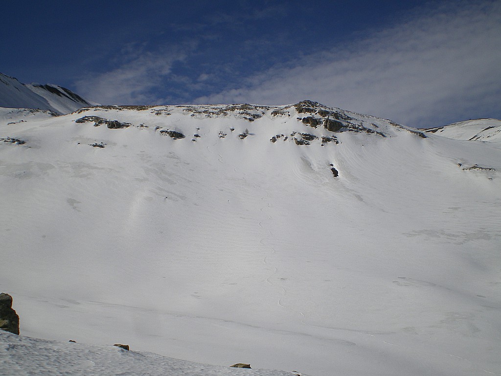 #12 Apparemment quelqu Apparemment quelqu'un est passé par là hier.