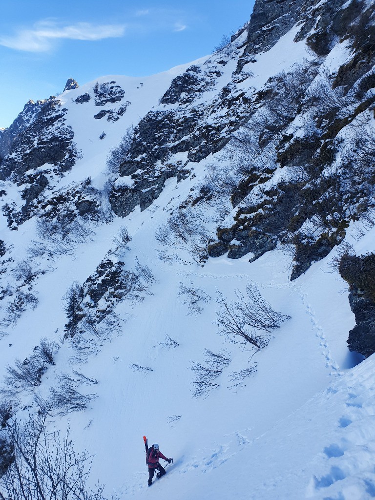 #9 Vue sur la traversée tracée sur le topo, ben non Vue sur la traversée tracée sur le topo, ben non