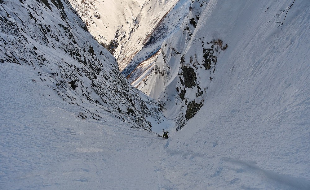 #13 Finalement si, pour remonter la branche de droite, au niveau de l Finalement si, pour remonter la branche de droite, au niveau de l'étroiture...