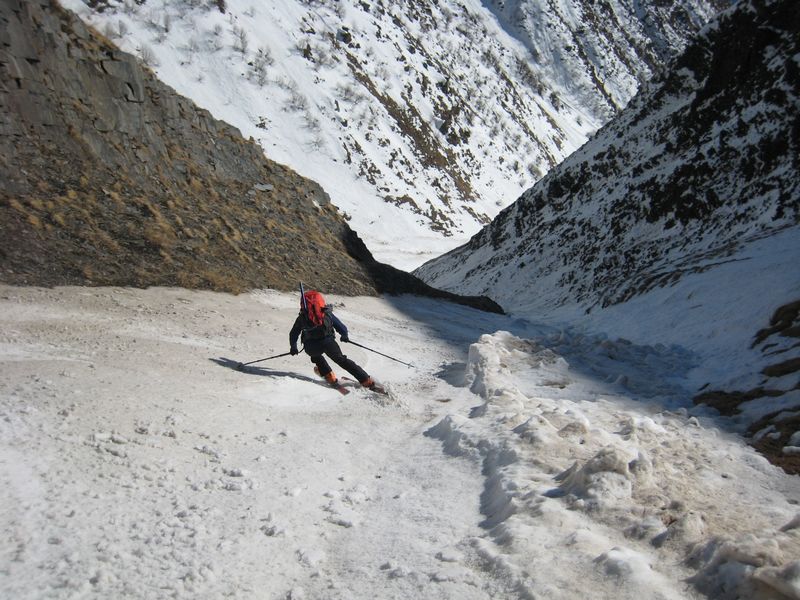 #9 Pic de Valsenestre : le couloir n Pic de Valsenestre : le couloir n'est jamais tres raide mais fuyant et bien bien long