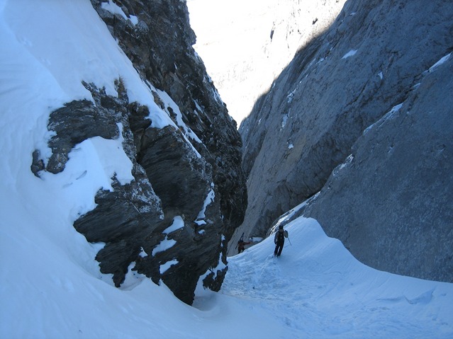 #1 L L'entrée du coillu à Bordel : Le départ du couloir