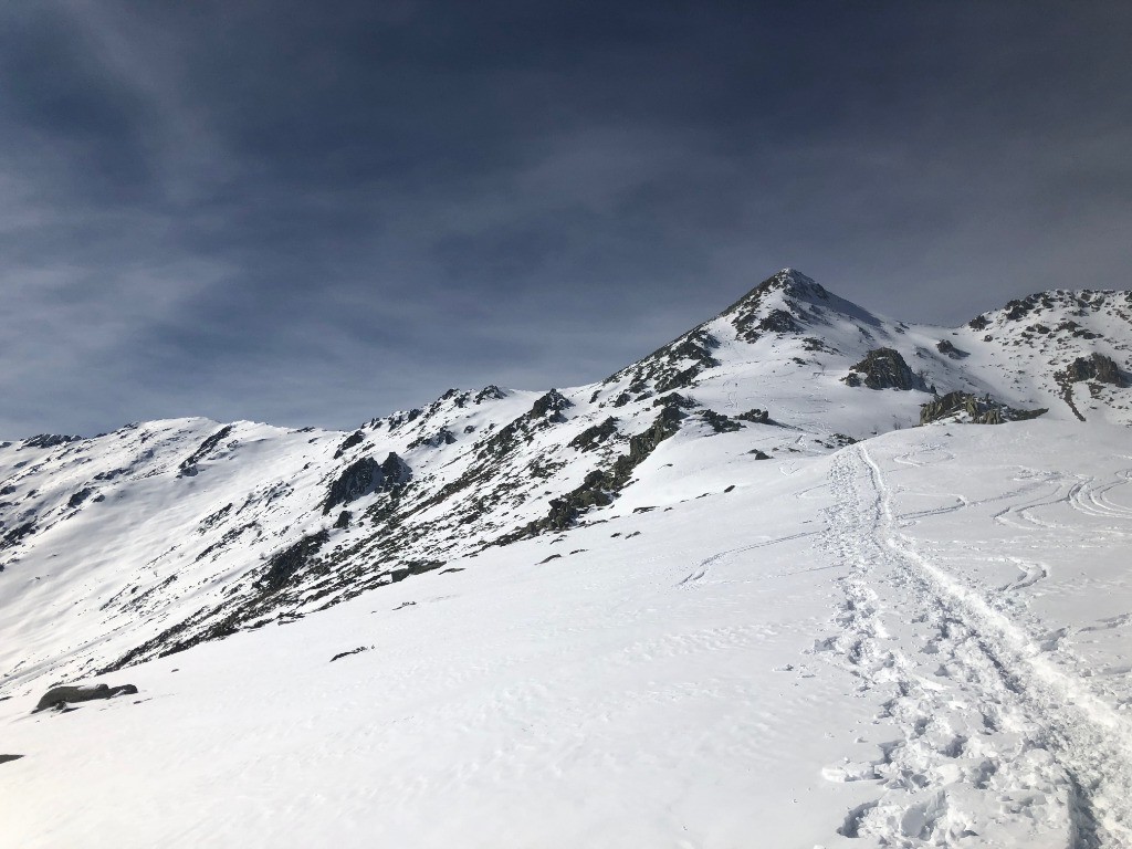 #2 le sommet dégarni et neige dure le sommet dégarni et neige dure