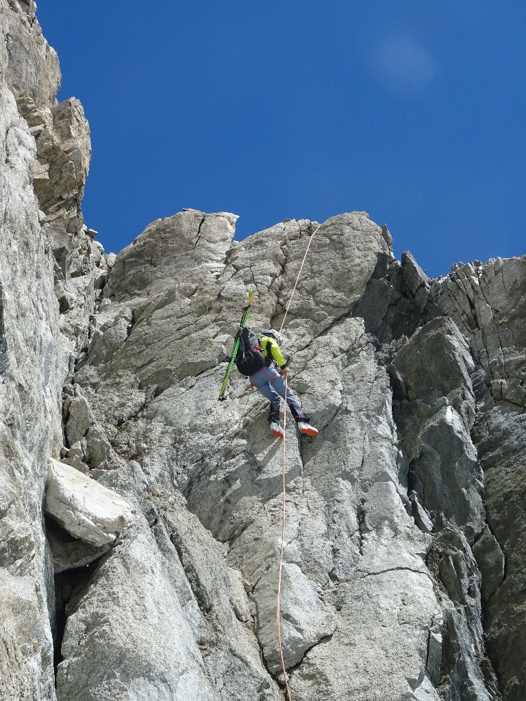 #19 Rappel en bas du Couloir en Y
Rappel en bas du Couloir en Y