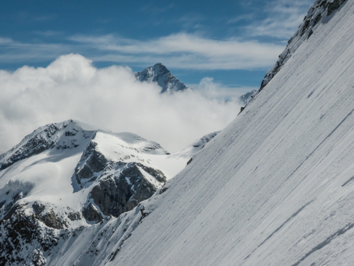 #9 Sur fond de Weisshorn Sur fond de Weisshorn