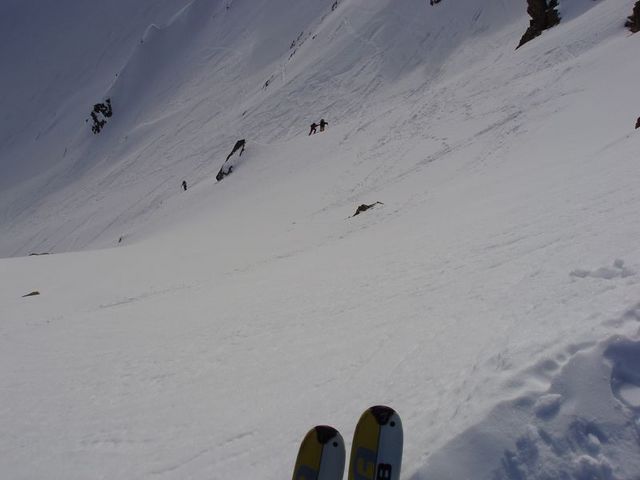 #1 Plongée du col de la Terrasse : La dernière pente raide et glacée Plongée du col de la Terrasse : La dernière pente raide et glacée
