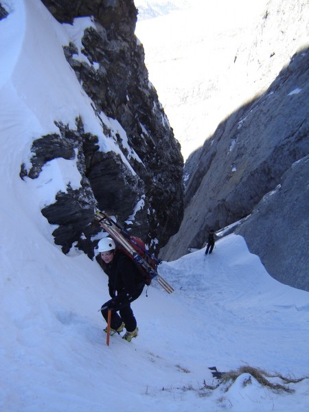 #2 Sortie du Coillu : Sophie juste avant le croisement du couloir Chauchefoin Sortie du Coillu : Sophie juste avant le croisement du couloir Chauchefoin
