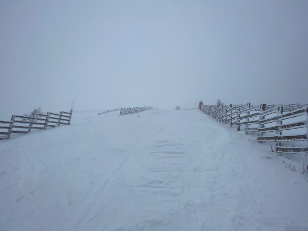 #5 Les barrières à neige ont bien bossées! Mais attention aux pierres! Les barrières à neige ont bien bossées! Mais attention aux pierres!