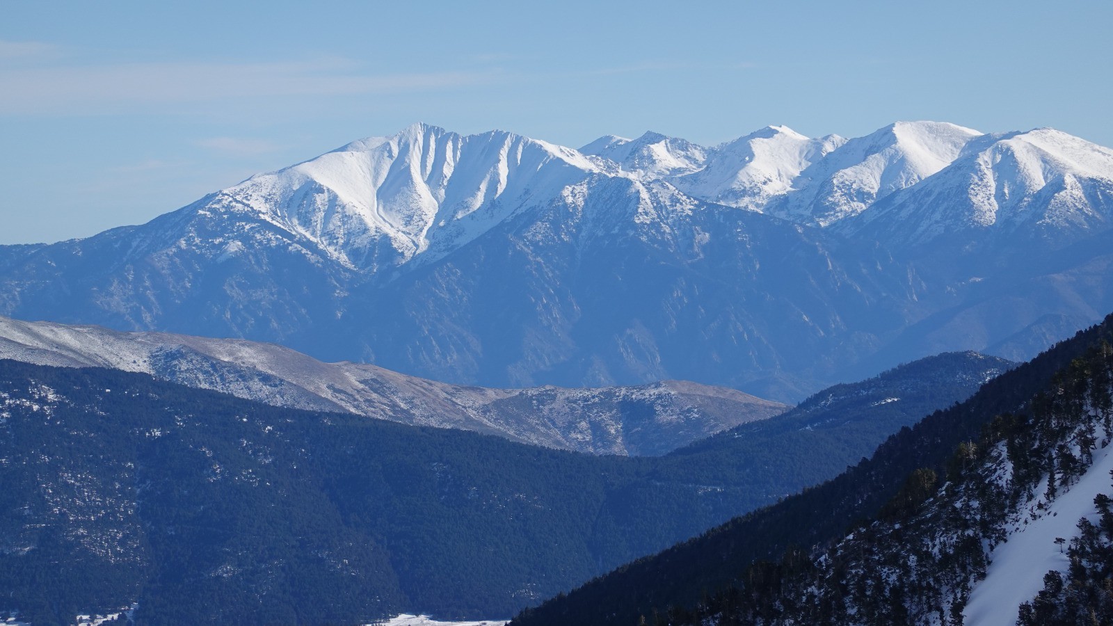 #22 Le massif du Canigo et son versant Nord par Les Conques Le massif du Canigo et son versant Nord par Les Conques