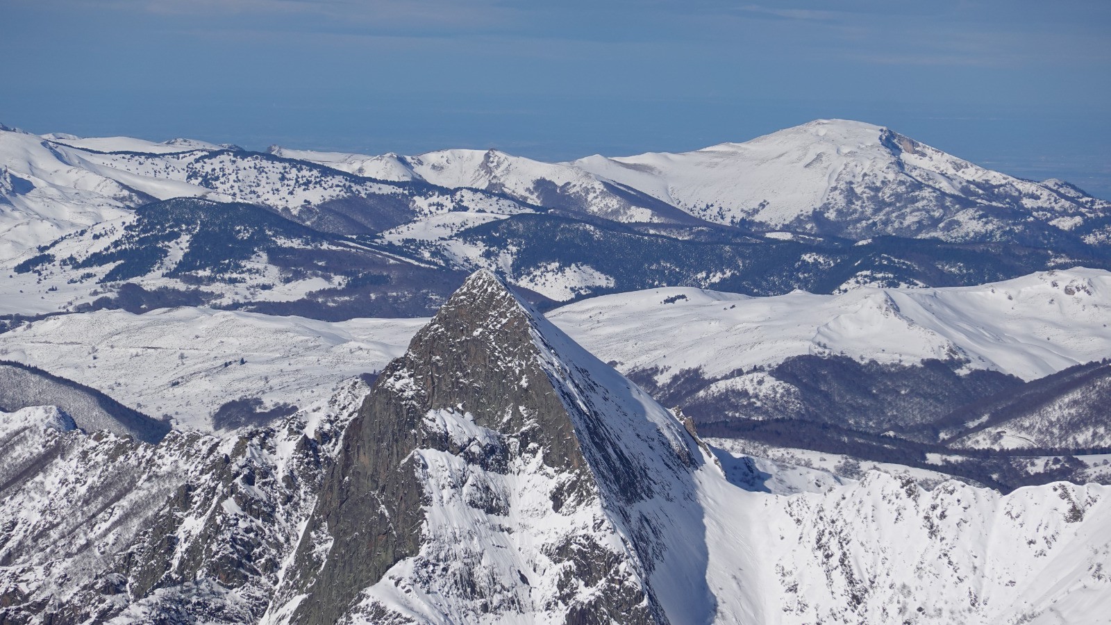 #17 Panorama au téléobjectif sur la Dent d Panorama au téléobjectif sur la Dent d'Orlu, haut lieu d'escalade ariégeoise