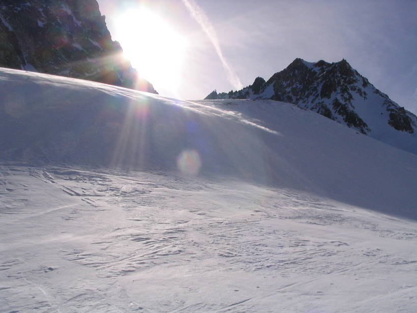 Vers le Rocher Blanc : Le travail du vent et du soleil.