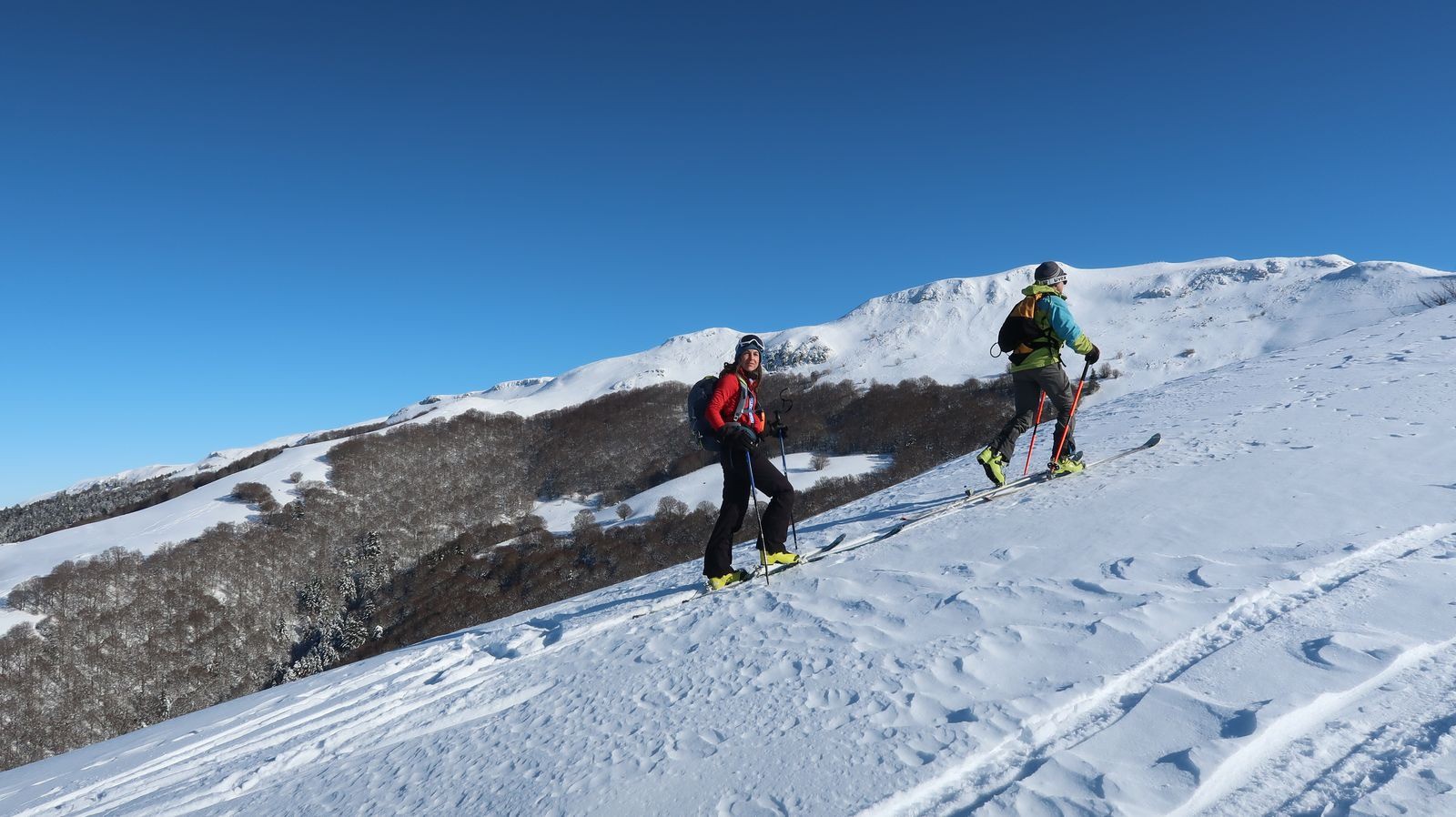 #10 Montée avec vue sur la première descente Montée avec vue sur la première descente