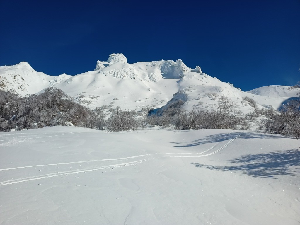 #5 les Aiguilles du diable du Sancy vu depuis la Fontaine Salée les Aiguilles du diable du Sancy vu depuis la Fontaine Salée