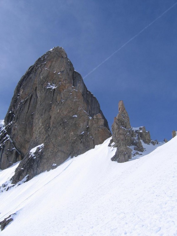 La pente Est d'accès à la brèche Nord.