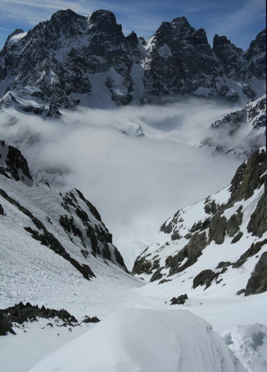 Départ du couloir Sud face au Pelvoux