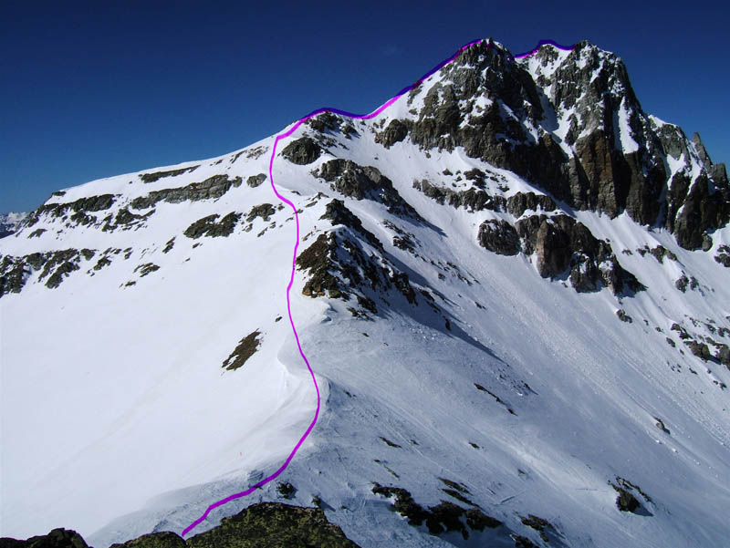 Du Colle Della Marchisa rejoindre le sommet par la crête en restant plutôt sur le versant S.