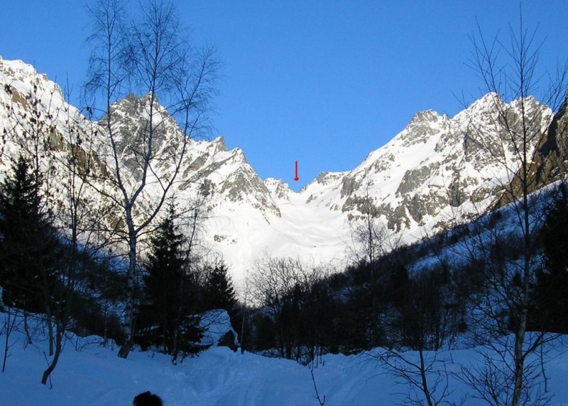 Le col depuis la sortie de la forêt (1300m)