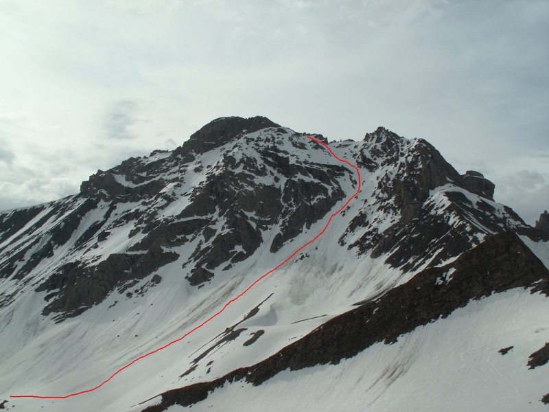 Couloir NNW depuis un des sommets du Vallon de l'Arpire. Le 21 mai 2009