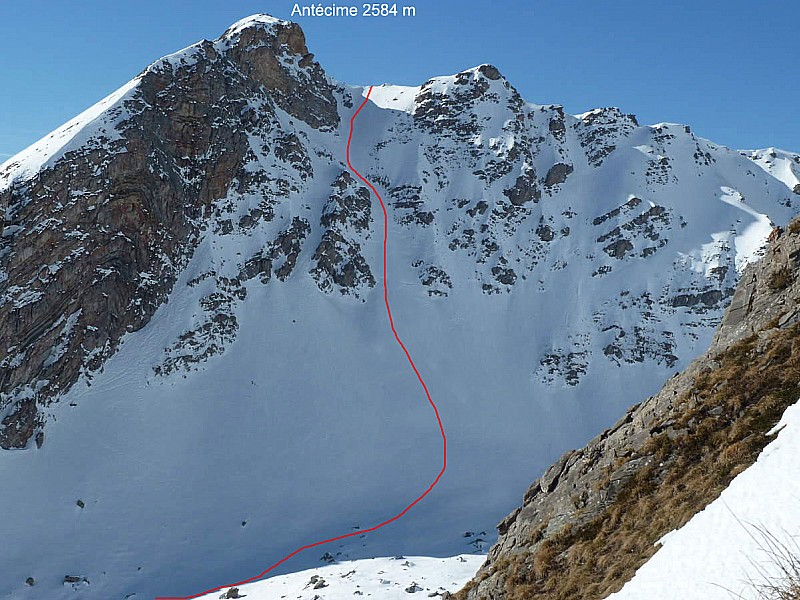 Couloir NE Pointe 2584 m