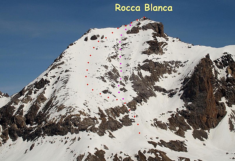 Rocca Blanca, face SW (en rouge) et couloir SW (en violet).
