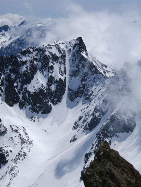 Couloir vu de la cime du Brocan