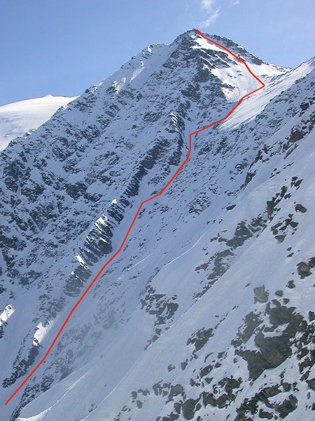 couloir Ouest ,pris depuis la Pointe de Chaborgne le 11 mai 2004 .