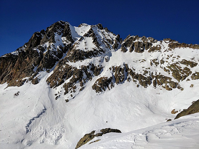 depuis la cime mallarive (cima malariba). le couloir SE est le plus à gauche