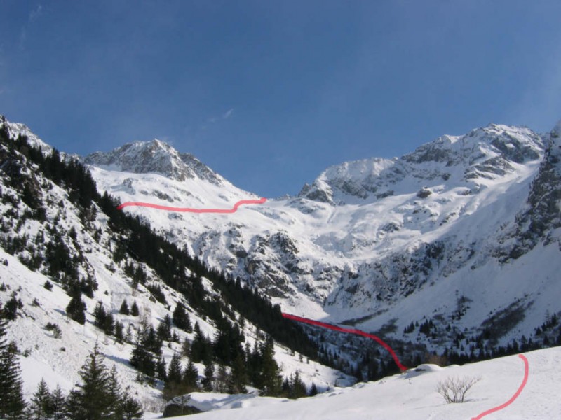 Vue de l'itinéraire de la cabane de Malentraz. Le col est au centre.