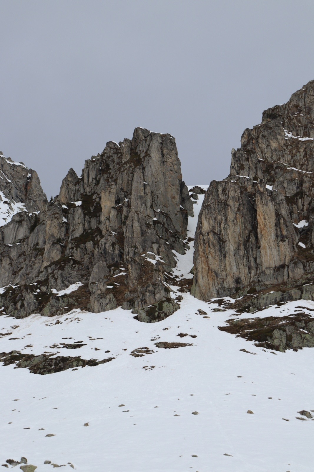 #2 Couloir sans nom ? Sous la louche percée. Couloir sans nom ? Sous la louche percée.