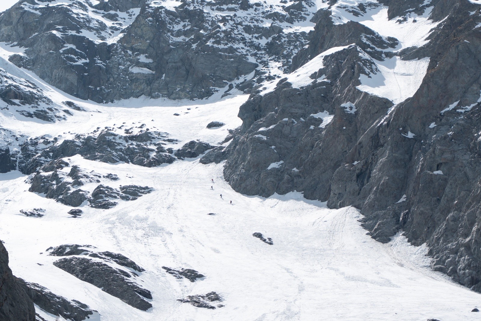 #16 Certains sont descendus par le glacier Certains sont descendus par le glacier