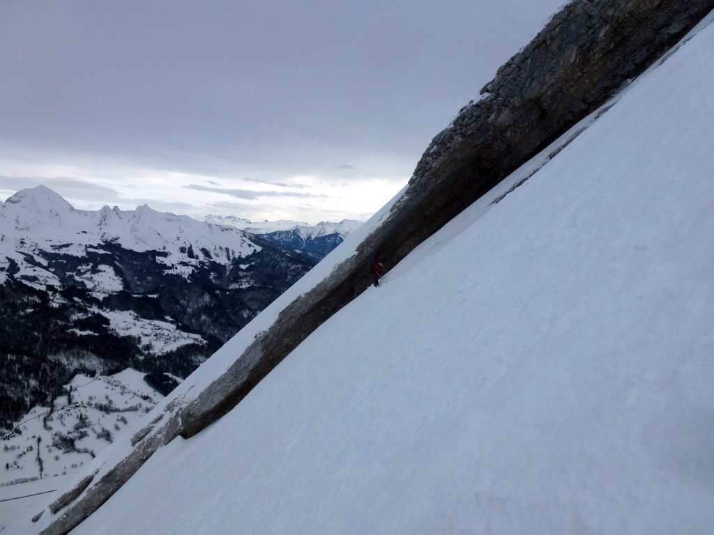 #5 Aig. de Montaubert : Jolie ambiance sous la barre Aig. de Montaubert : Jolie ambiance sous la barre