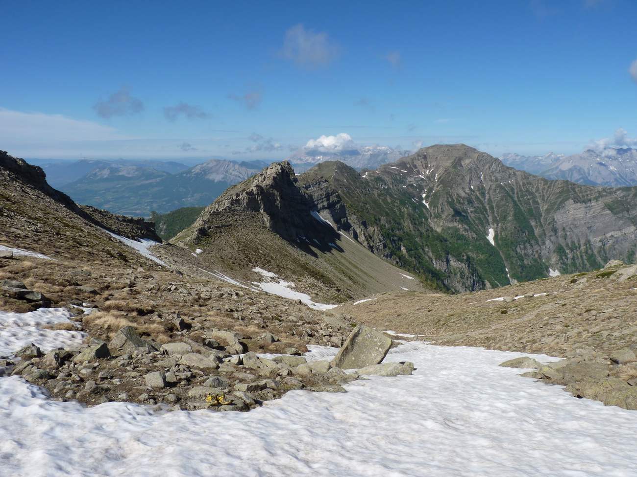 #7 Le col de la Pisse à gauche : Et le pic Queyrel à droite Le col de la Pisse à gauche : Et le pic Queyrel à droite