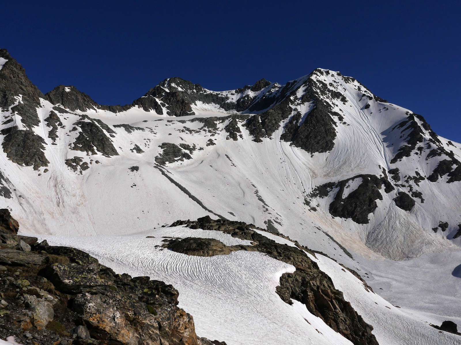 Les pentes d'accès au Glacier de Polset.