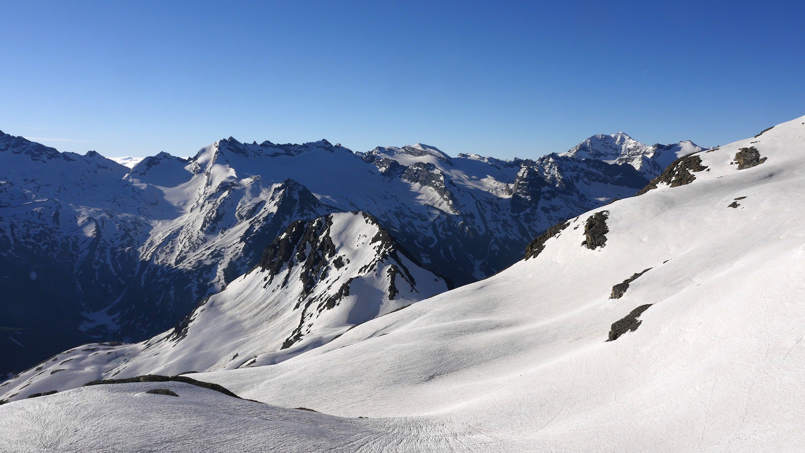 Versant Est, face aux sommets de Haute Maurienne.