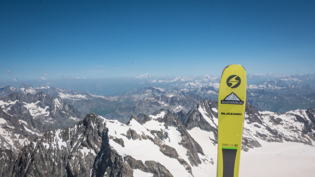 Le Mont Blanc émerge de la pollution
