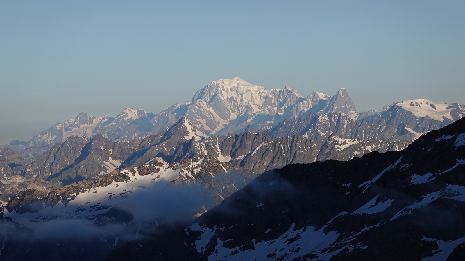 Le Mont-Blanc pris au téléobjectif