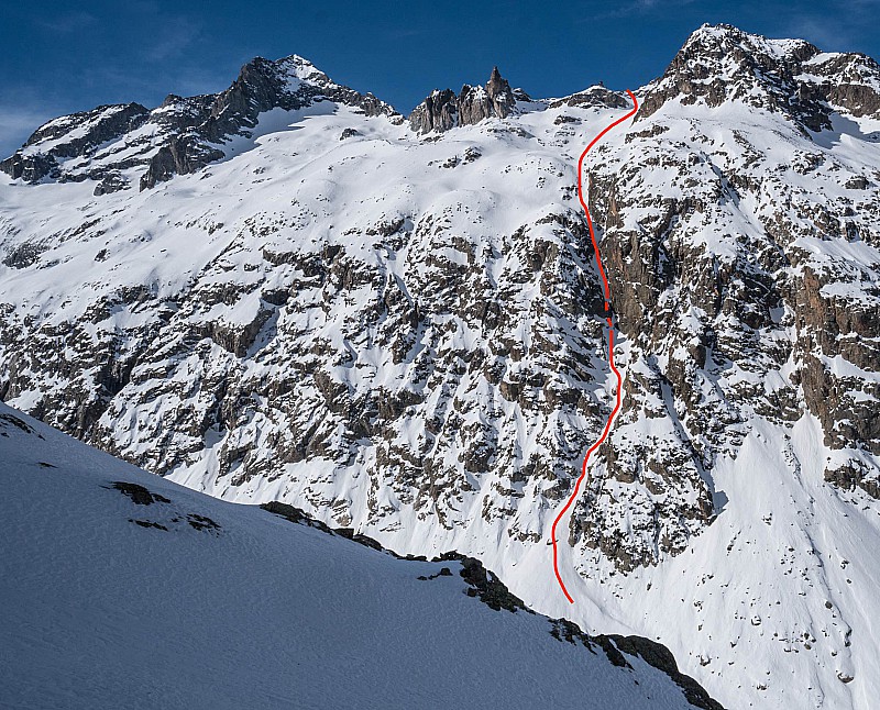 La ligne complète, depuis le vallon de Coste Rouge.
Photo de Jocelyn Chavy