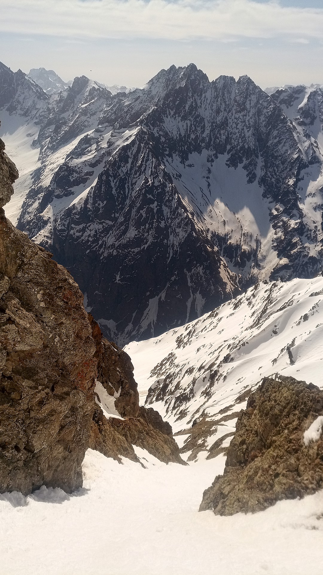 Entrée du couloir Sud-Est de la Brèche des Marmes