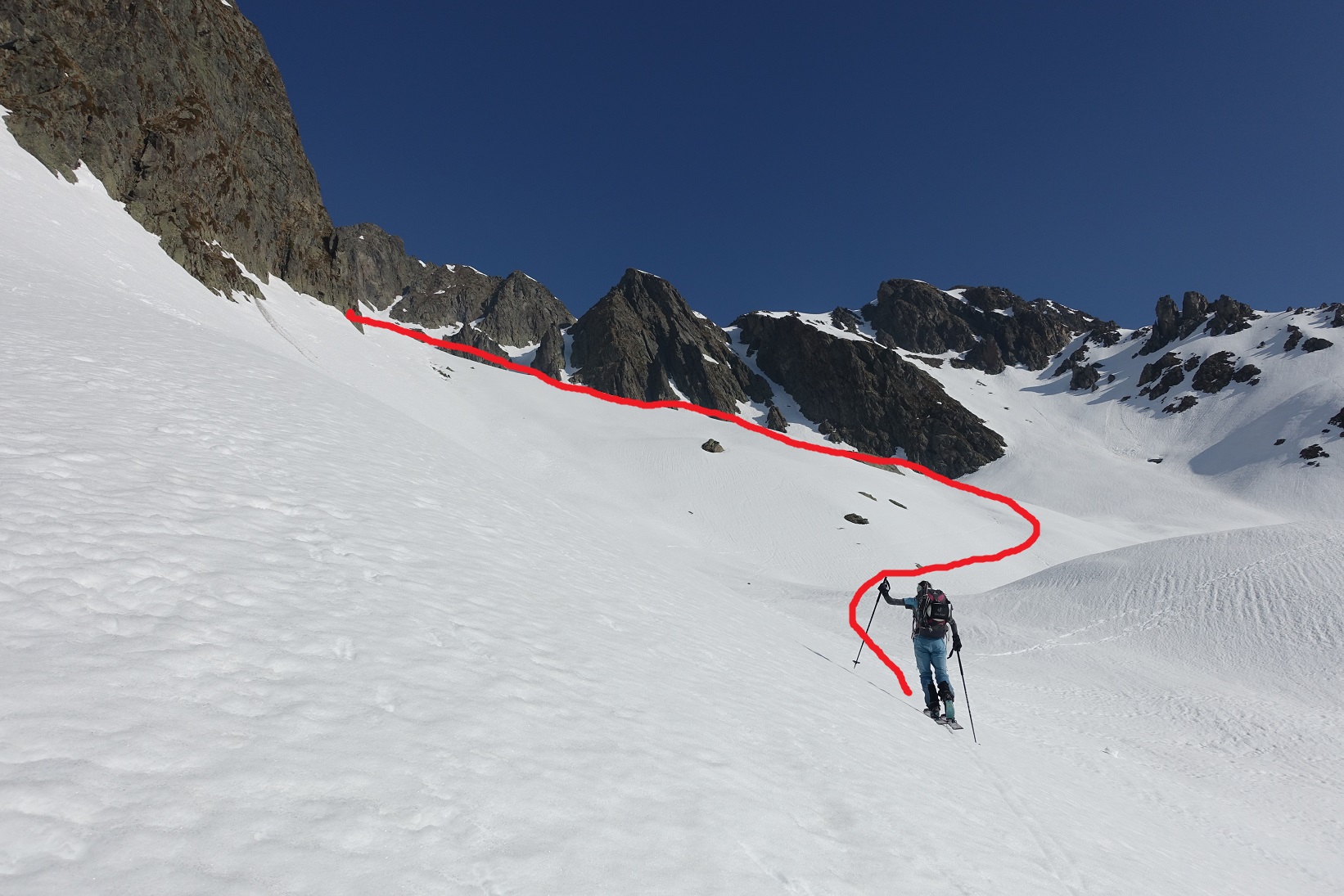 Suite de l'itinéraire depuis le replat à 2130m